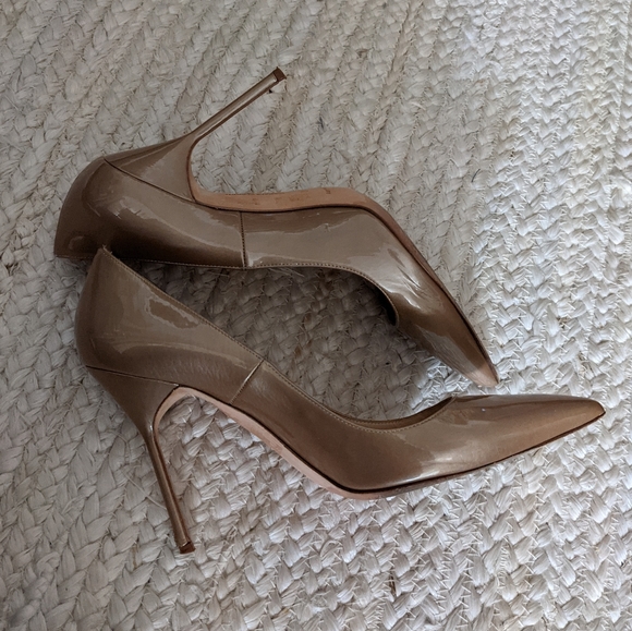 Manolo Blahnik Pumps - Picture 6 of 8